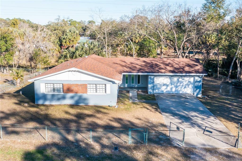 Property Photo:  1127 SE 14th Street  FL 32641 