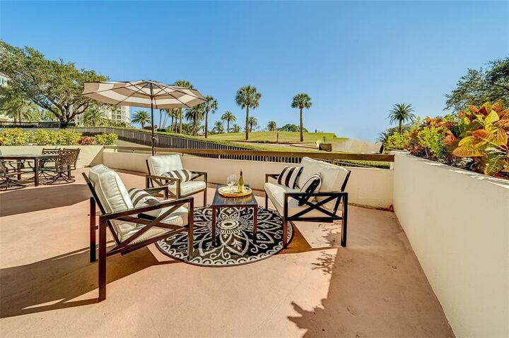 Property Photo:  6 Belleview Boulevard 101  FL 33756