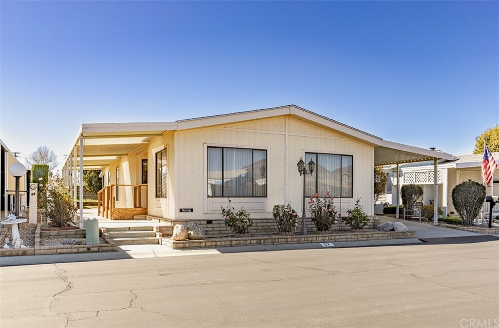 Property Photo:  24600 Mountain Avenue 57  CA 92544 