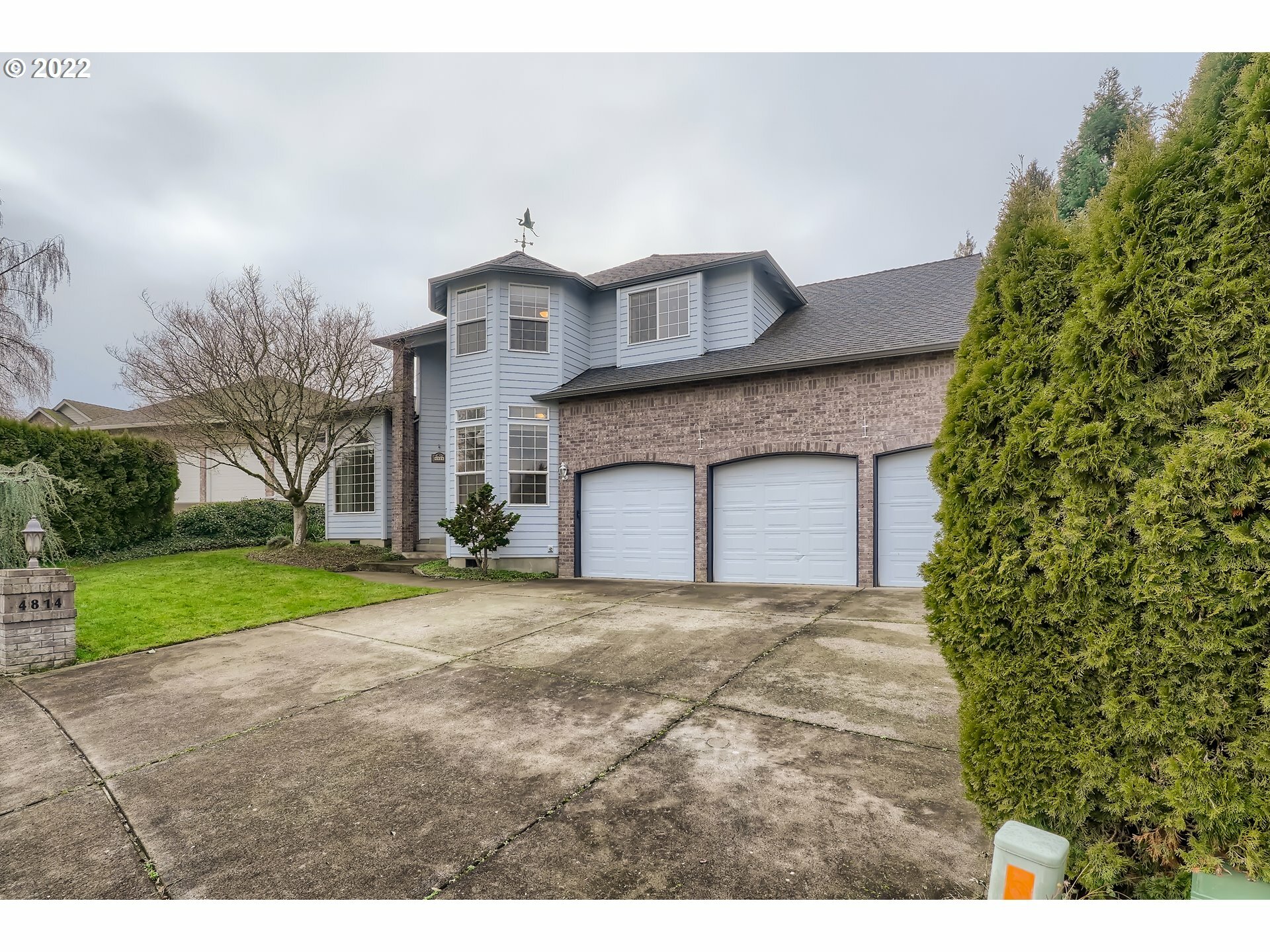 Property Photo: 4814 NW 139th Loop WA 98685