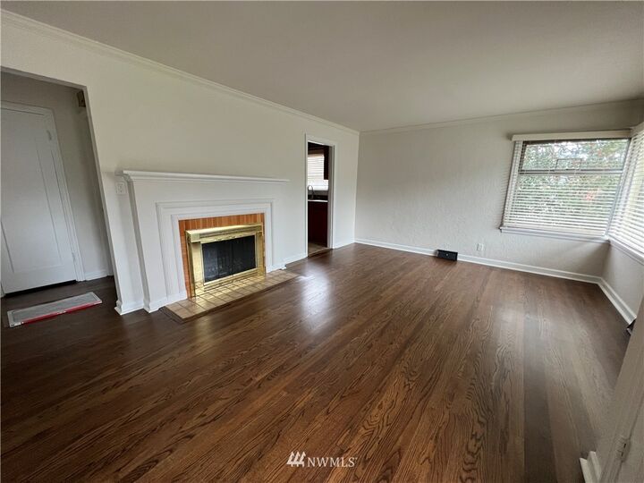 Property Photo:  5915 39th Avenue SW  WA 98136 