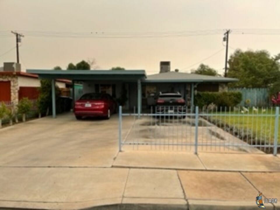 Property Photo:  953   Eady Ave  CA 92231 