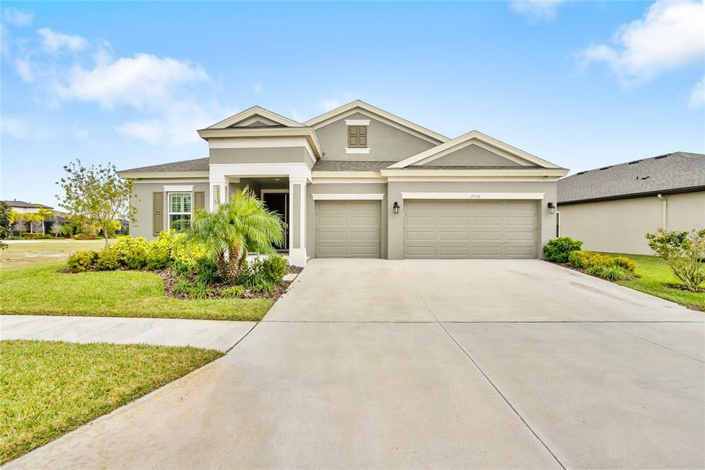 Property Photo:  7310 Paradiso Drive  FL 33572 