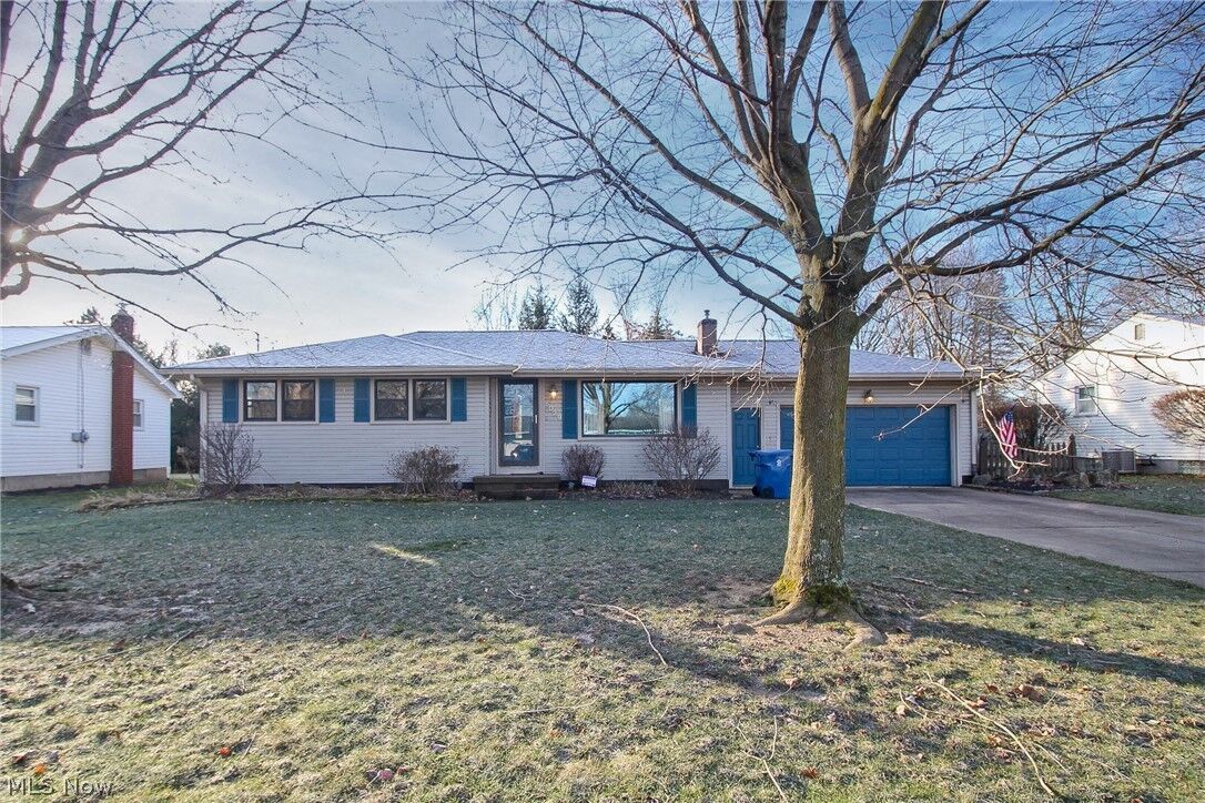 Property Photo: 6029 Tam O Shanter Drive OH 44514
