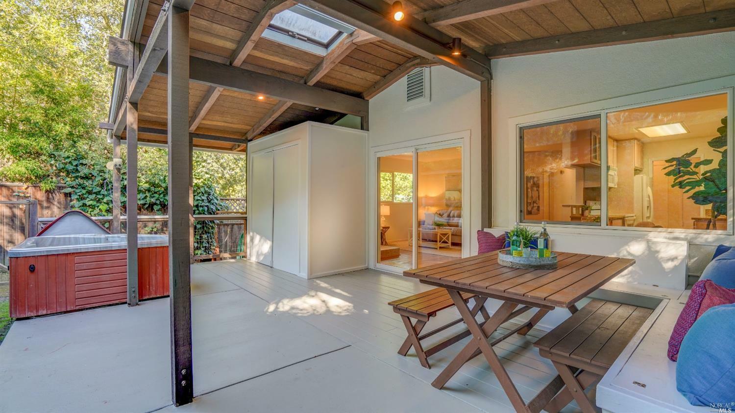 Property Photo: 17 19 Thomas Court CA 94901