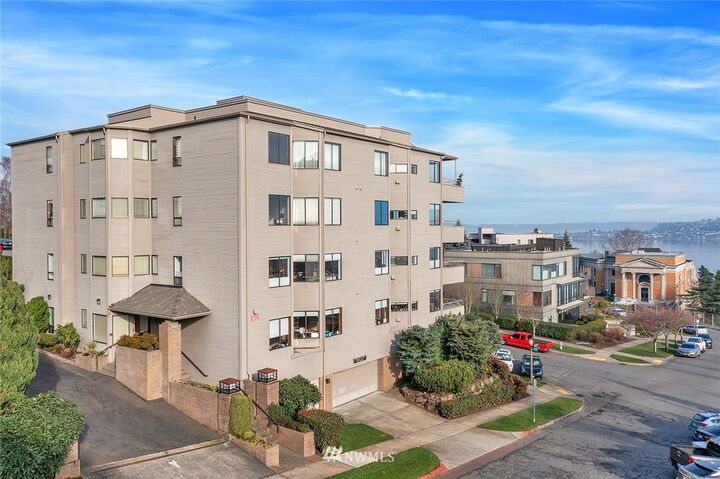 Property Photo: 507 N 3rd Street 302 WA 98403