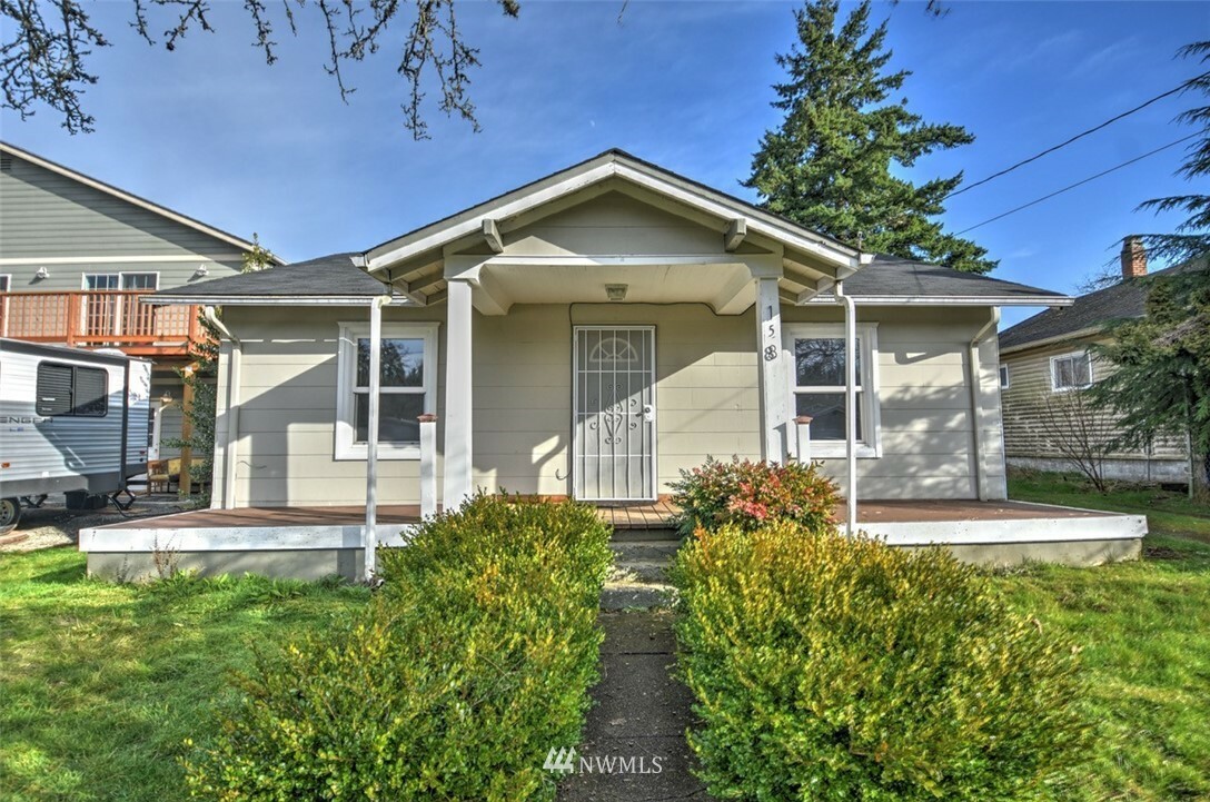 Property Photo:  158 Wichman Street N  WA 98589 