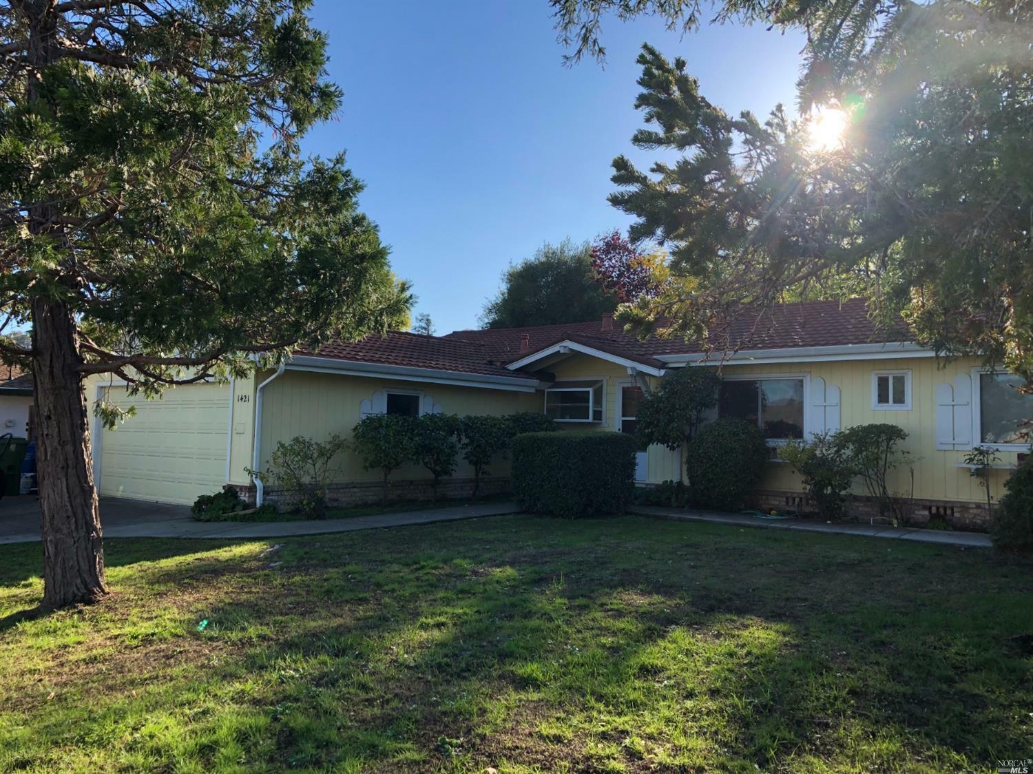 Property Photo: 1421 Dawes Street CA 94947