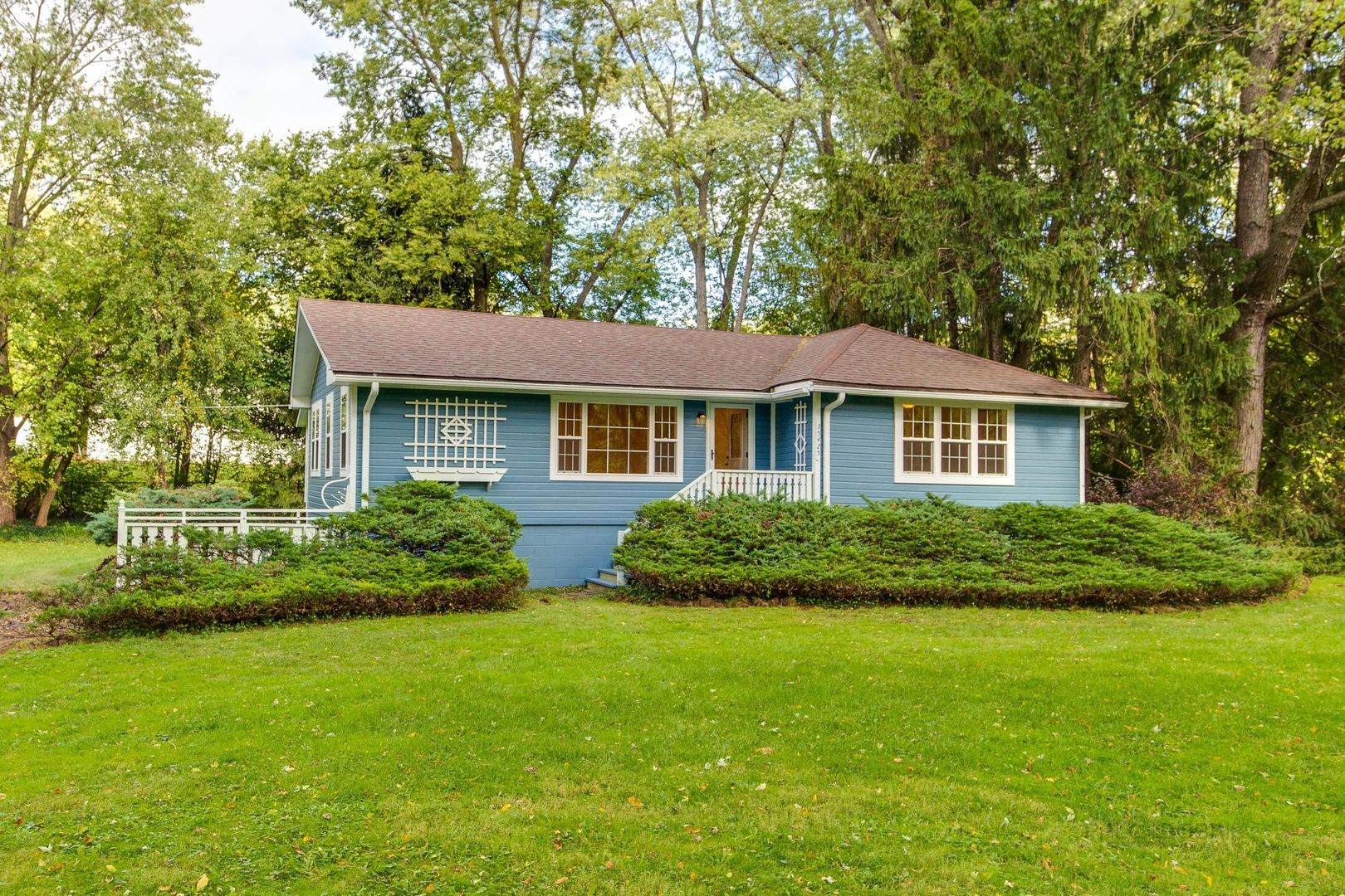 Property Photo: 35425 N 3rd Avenue IL 60041