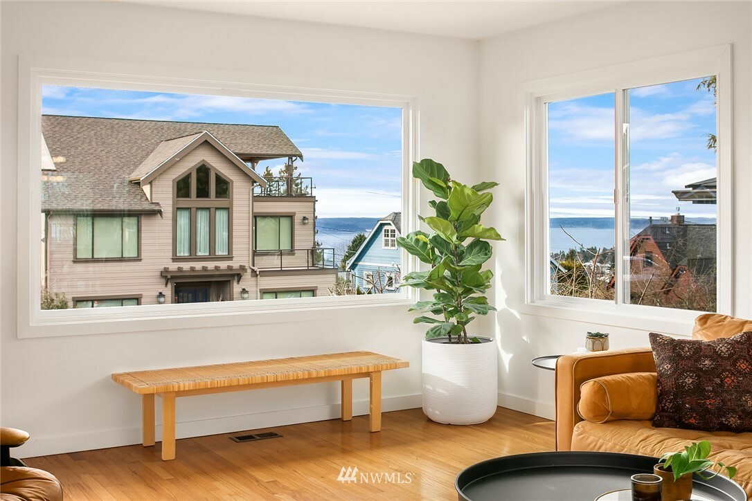 Property Photo: 6720 36th Avenue SW WA 98126