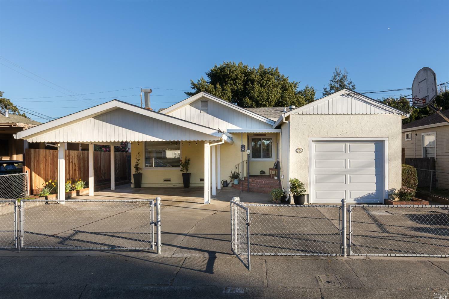 Property Photo:  70 Rio Vista Way  CA 94952 