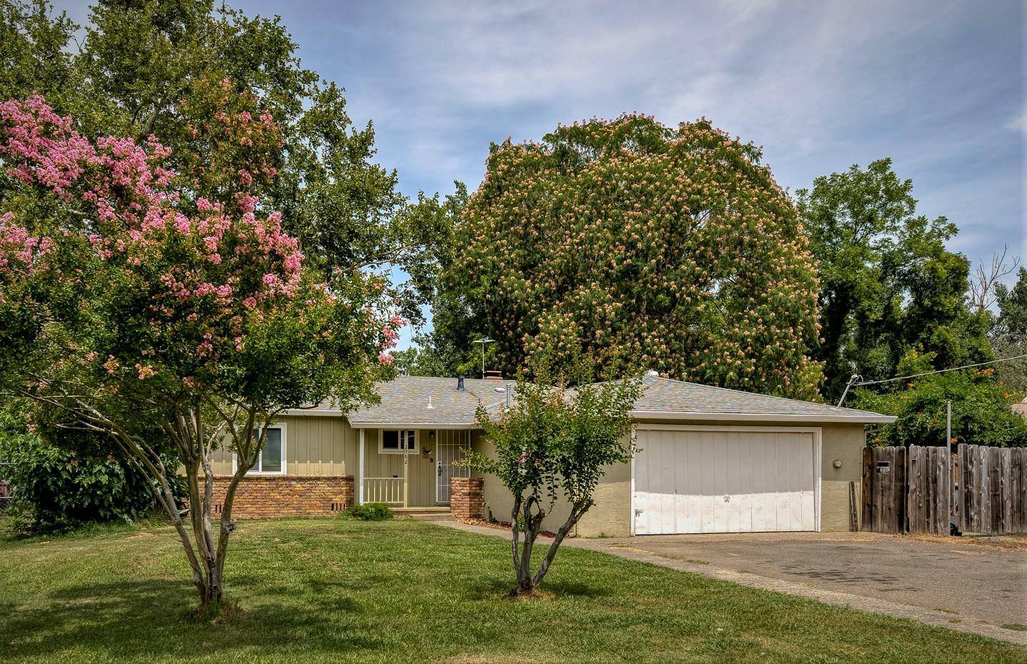 2762 N Bonnyview Road  Redding CA 96001 photo