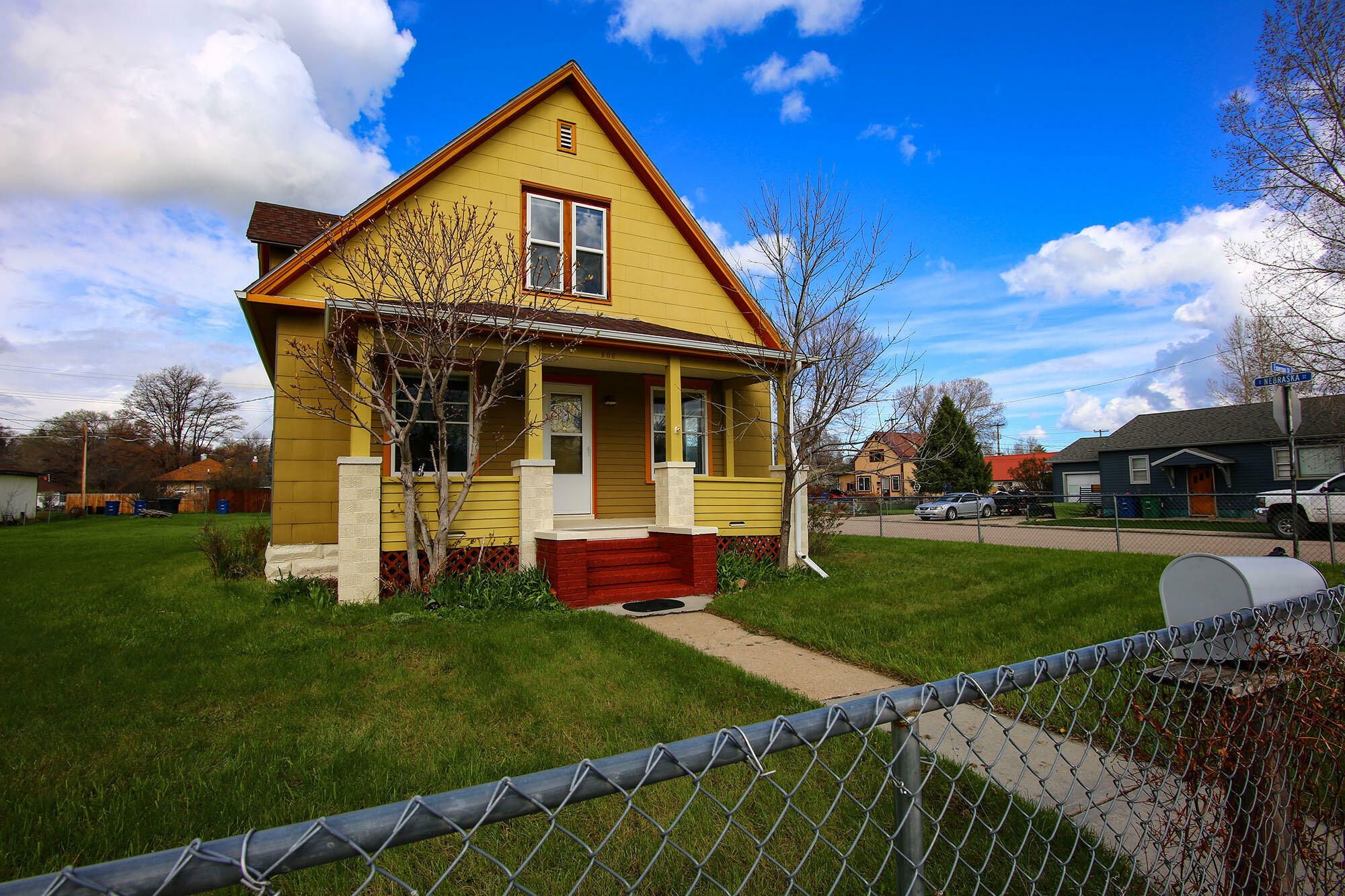 Property Photo:  906 Emerson Street  WY 82801 