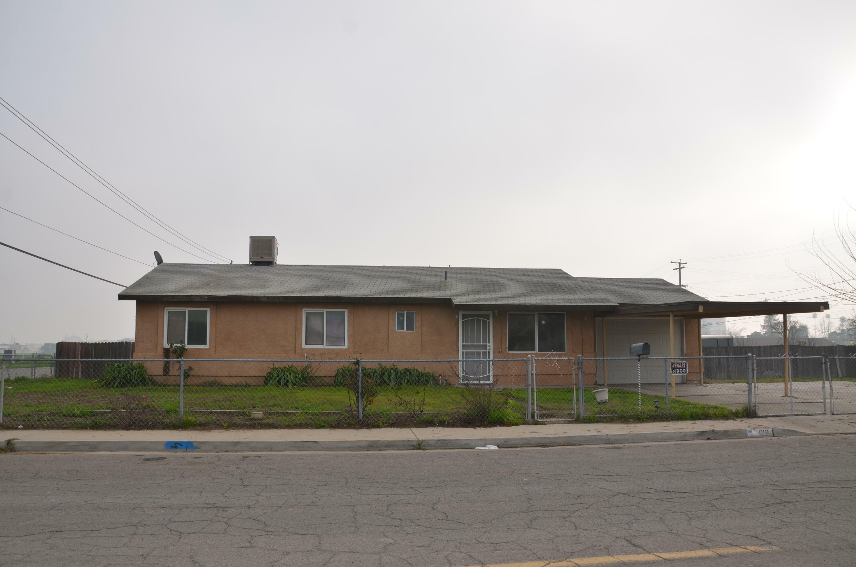 Property Photo:  601 Patterson Avenue  CA 93212 