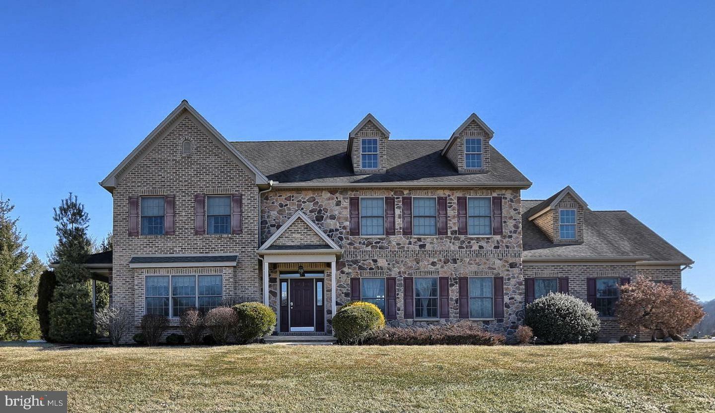 Property Photo: 127 Buttercup Lane PA 17365