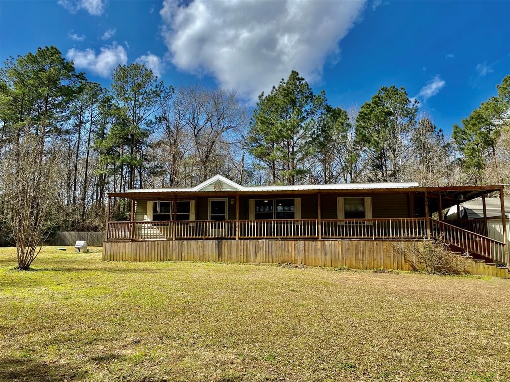 Property Photo:  396 Family Drive  TX 77351 