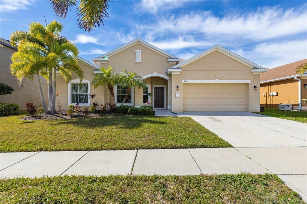 Property Photo:  1310 Parker Den Drive  FL 33570 