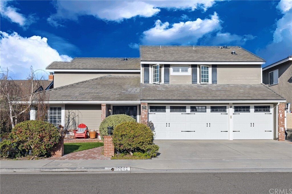17542 Bates Circle  Huntington Beach CA 92649 photo