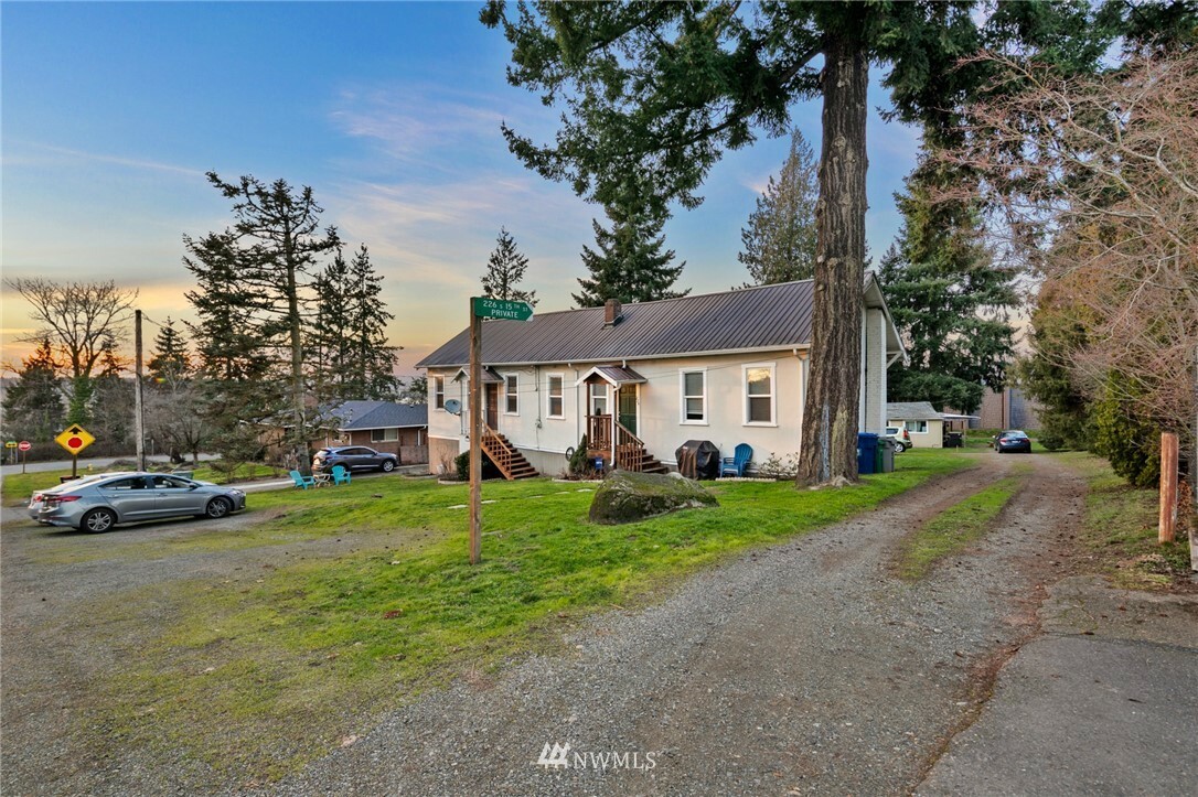 222 S 15th Street  Renton WA 98055 photo