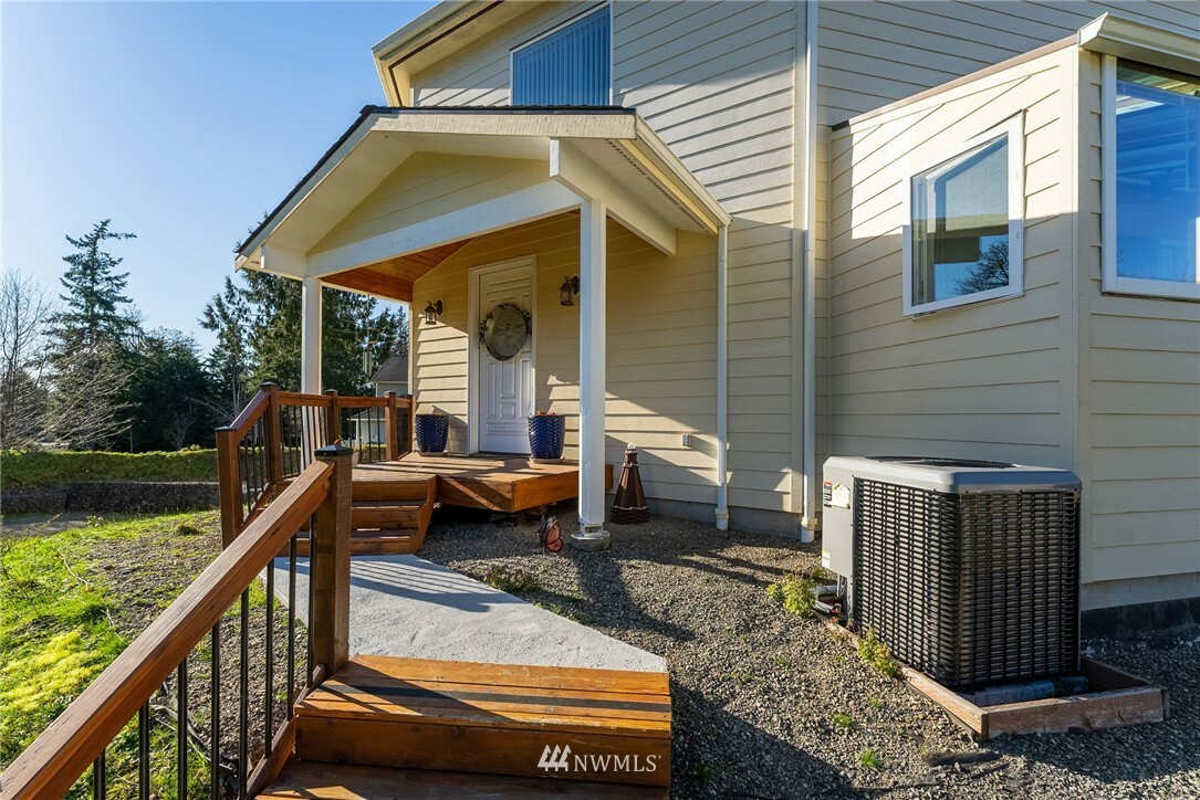 Property Photo: 7266 Snapdragon Place NW WA 98380