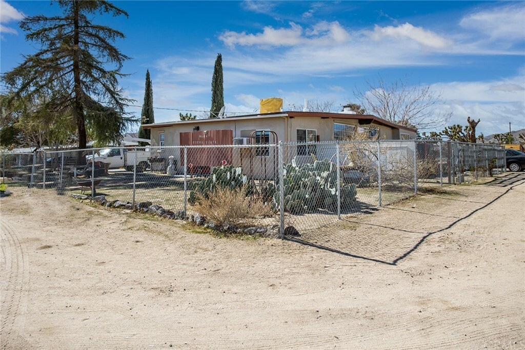 Property Photo:  56041 Buena Vista Drive  CA 92284 