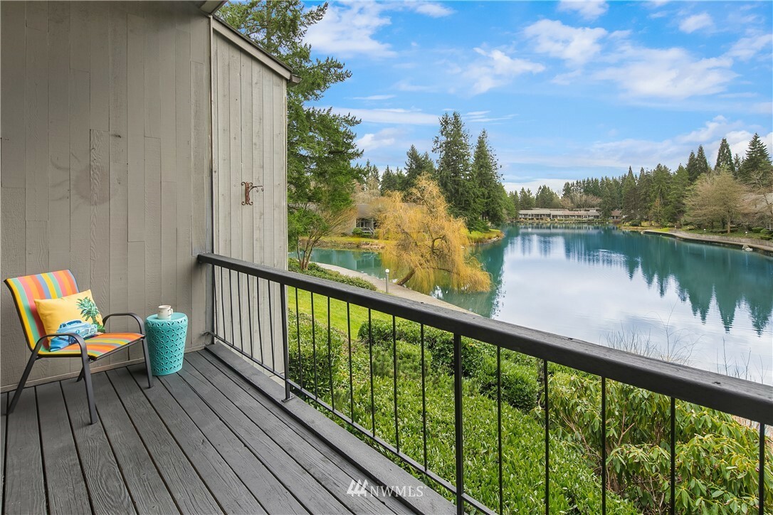 Property Photo:  13787 NE 65th Street 566  WA 98052 