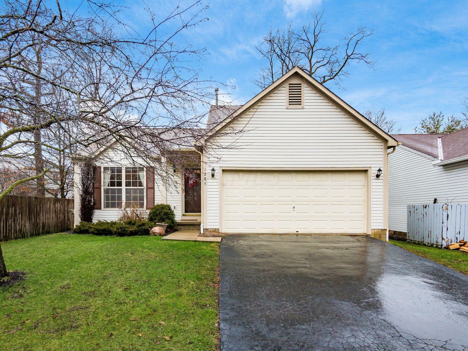 Property Photo: 1285 Tenagra Way OH 43228