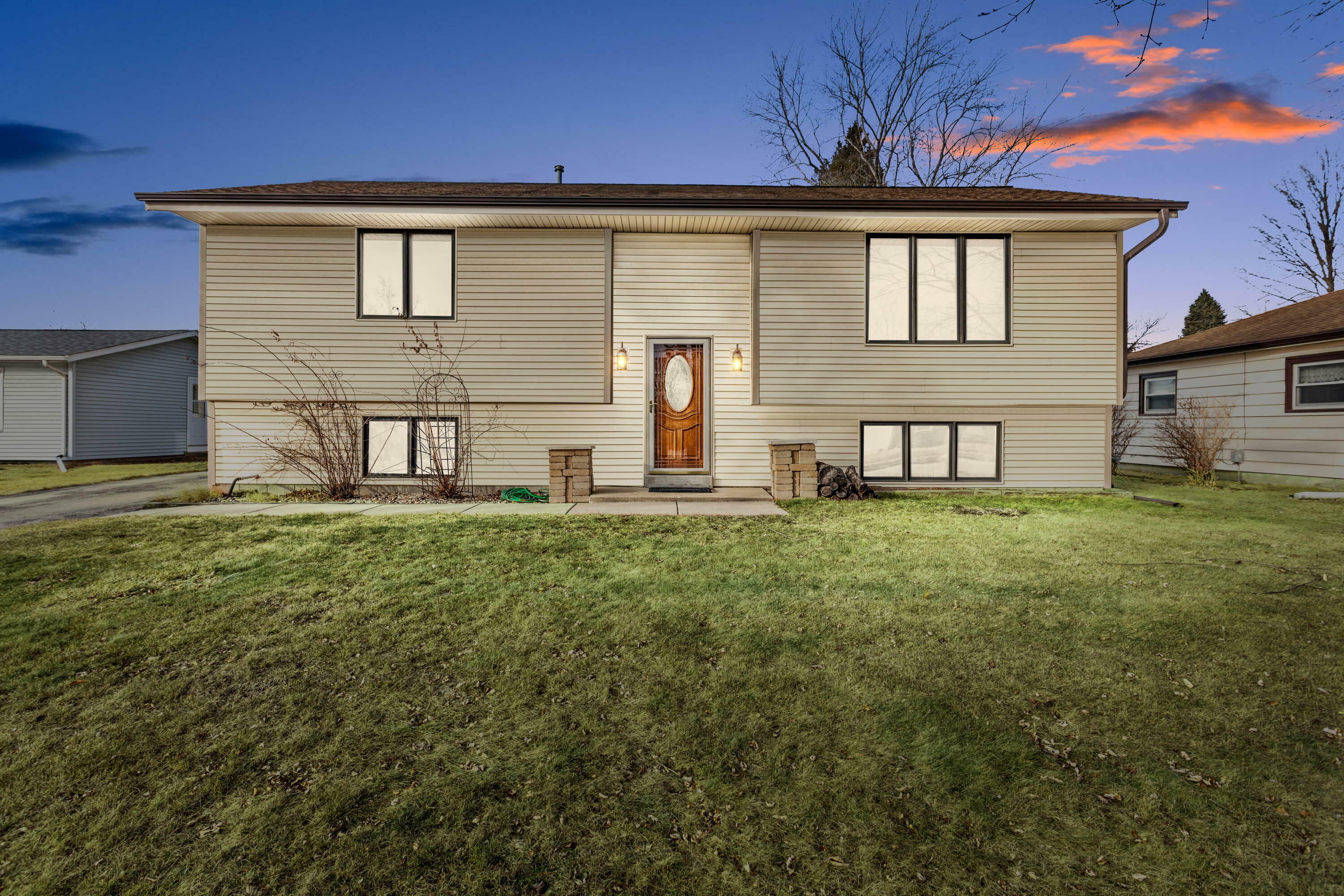 Property Photo: 1336 Dopp St WI 53188