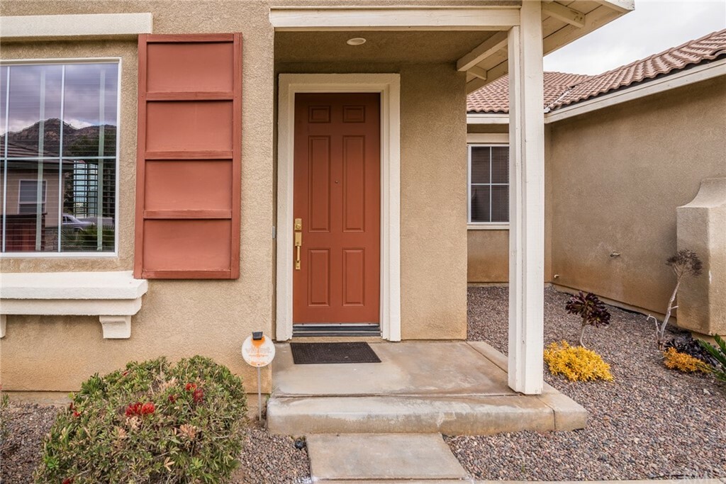 Property Photo:  26502 Clydesdale Lane  CA 92555 