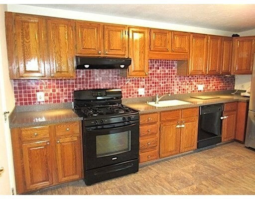 Property Photo: 125 Chapin Rd 2F MA 01749
