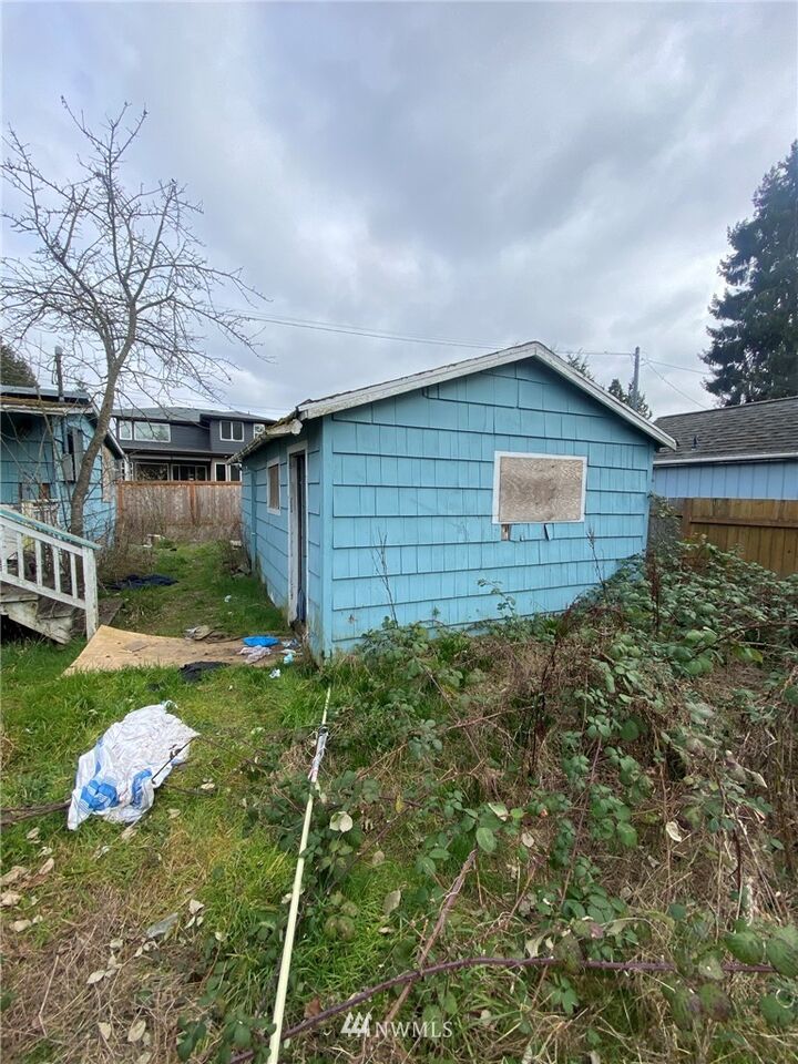 Property Photo:  9822 20th Avenue SW  WA 98106 
