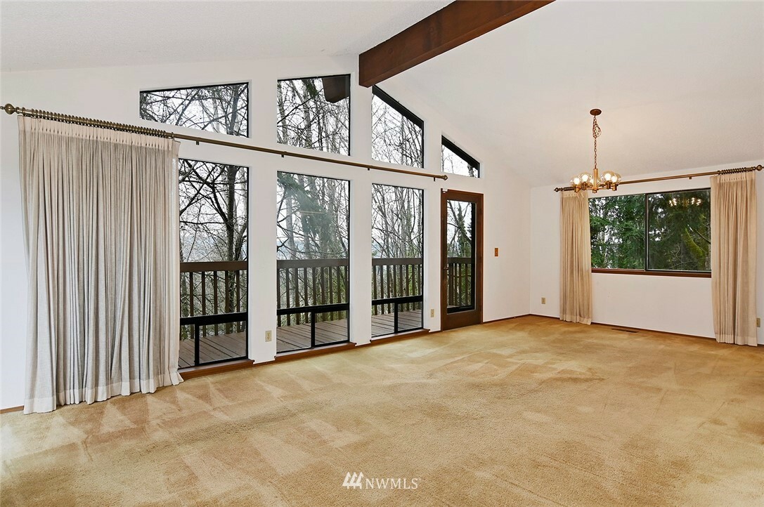 Property Photo: 7036 NE 161st Street WA 98028