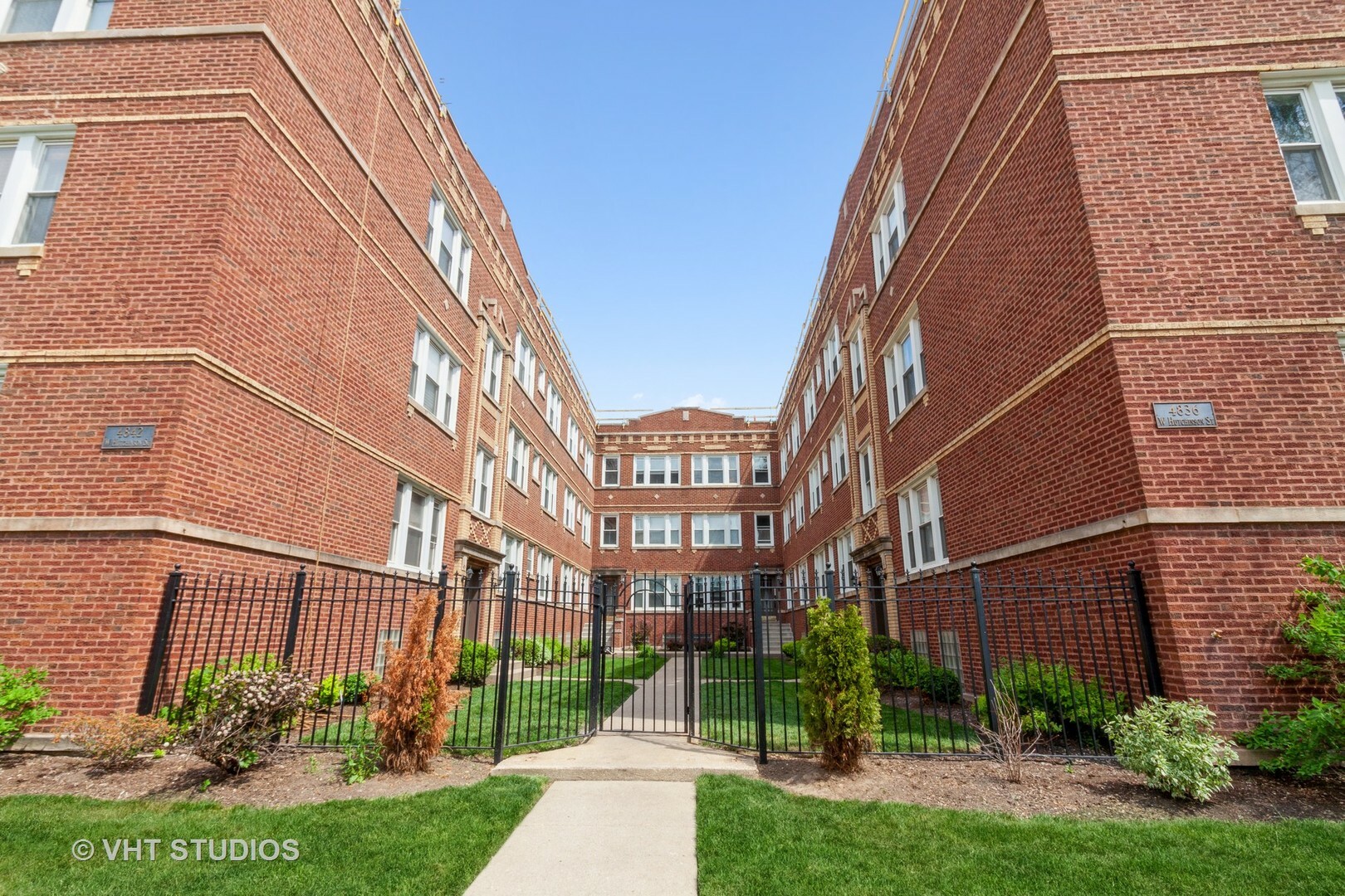 Property Photo:  4840 W Hutchinson Street 206  IL 60641 