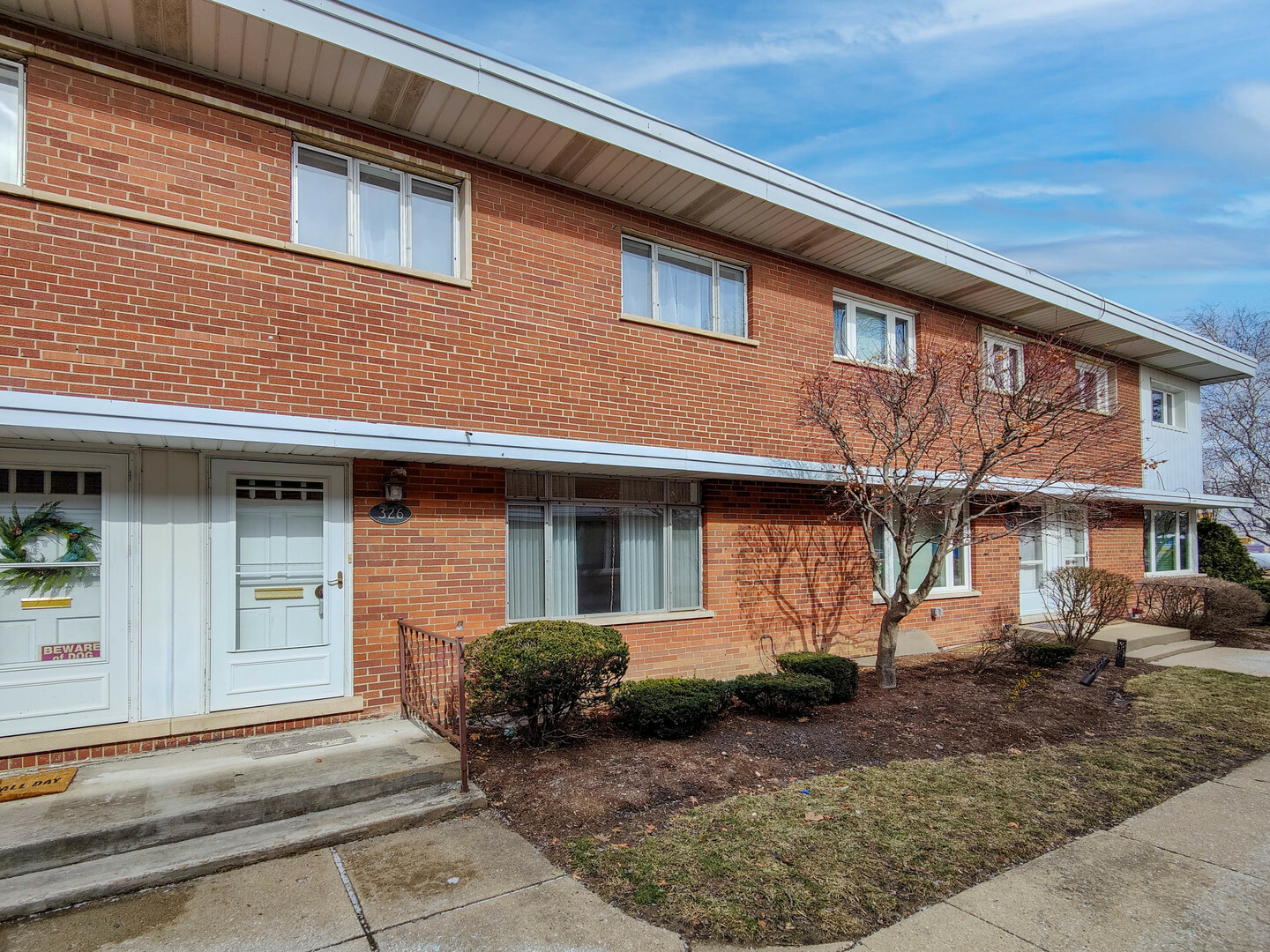 Property Photo:  326 S Maple Street  IL 60056 
