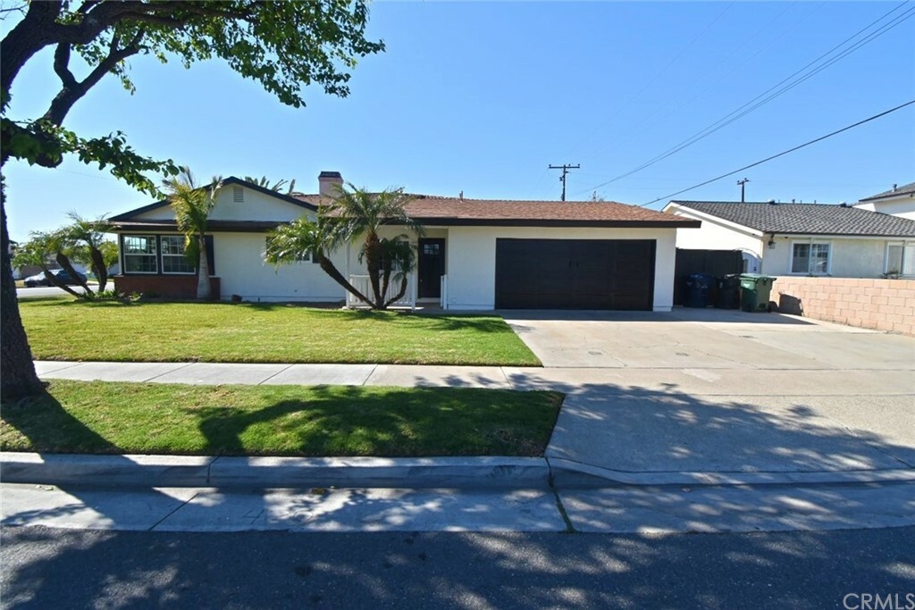 Property Photo:  9433 Geranium Circle  CA 92708 