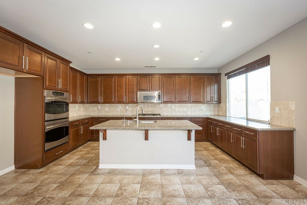 Property Photo:  38200 Bella Rosa Drive  CA 92563 