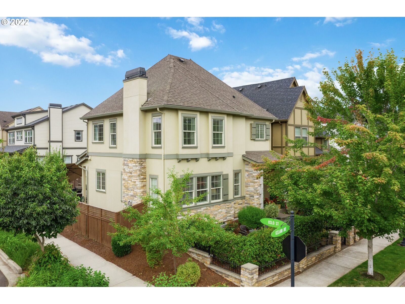 Property Photo:  28215 SW Iceland Ave  OR 97070 