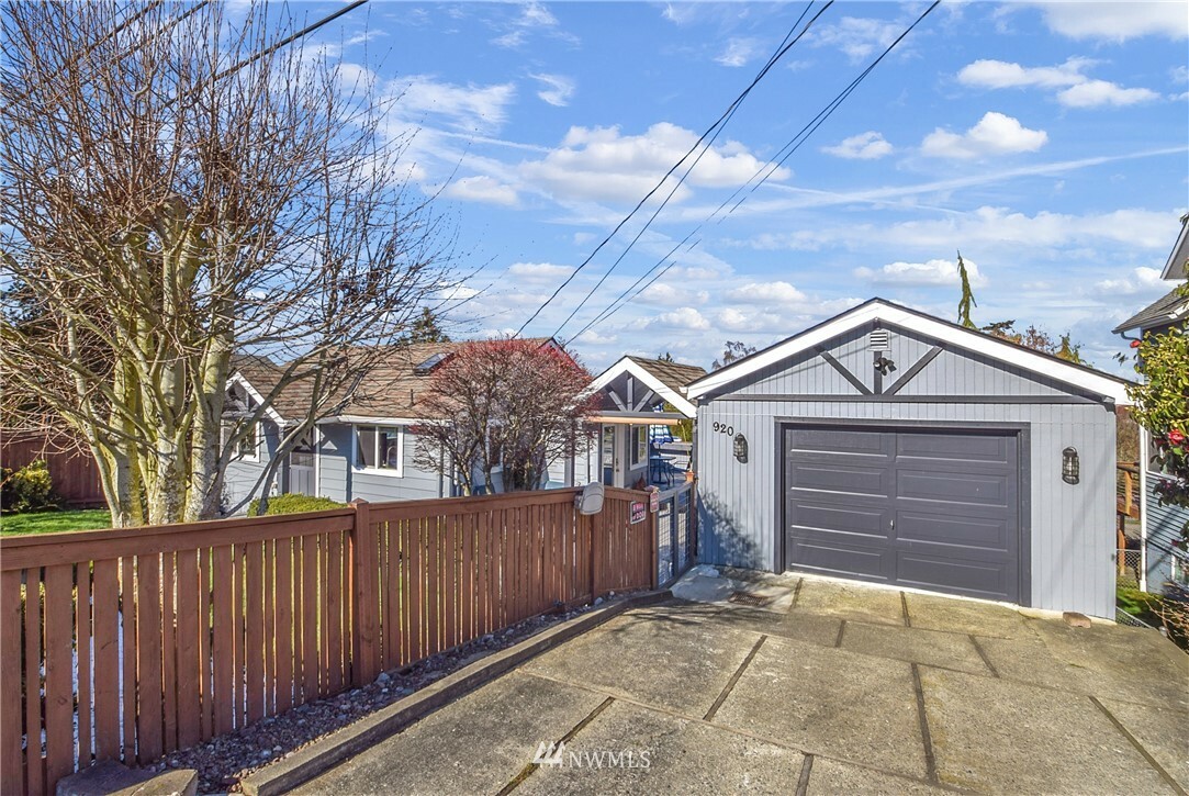Property Photo: 920 5th Street WA 98275