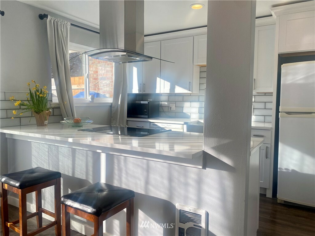 Property Photo: 12250 SE 60th Street 51 WA 98006