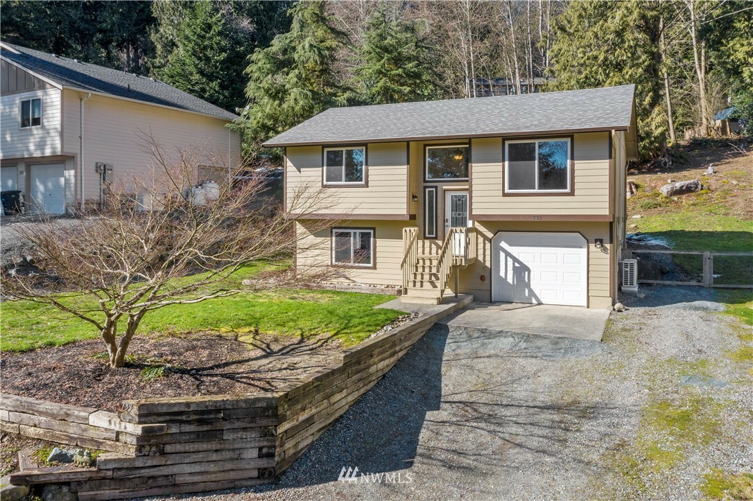 Property Photo: 733 Fernhaven Lane WA 98284