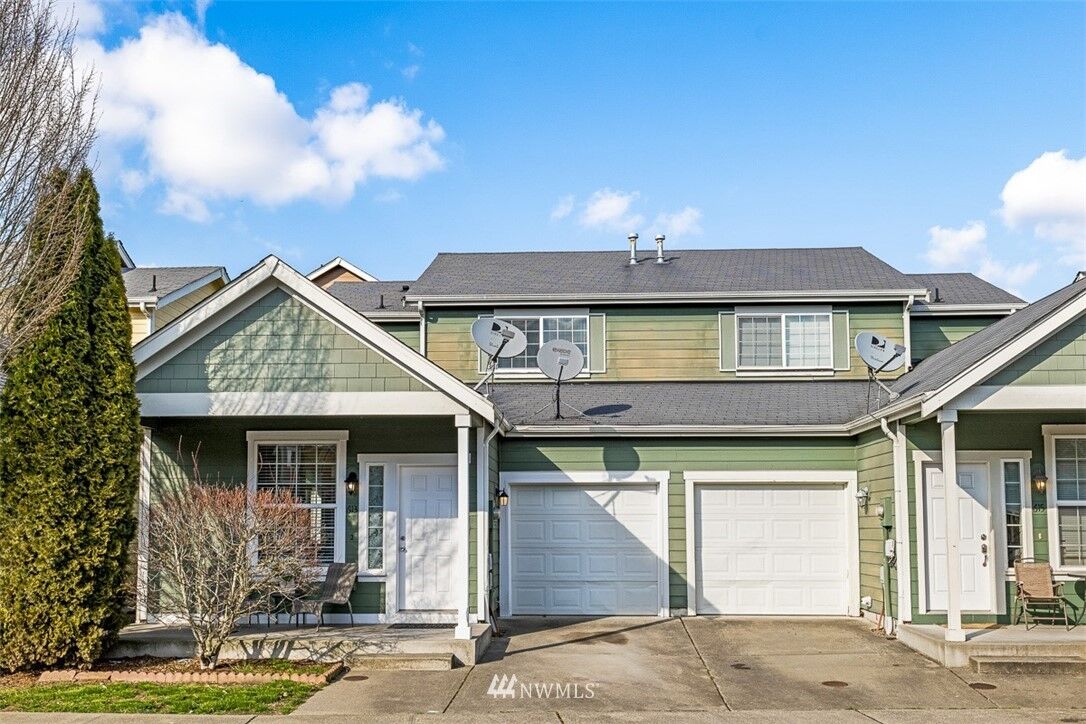 Property Photo:  613 114th Street E  WA 98445 
