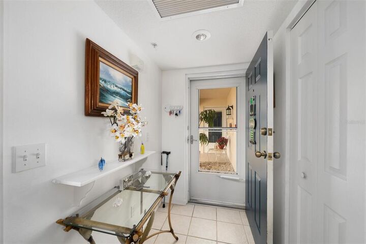 Property Photo: 817 Montrose Drive 103 FL 34293