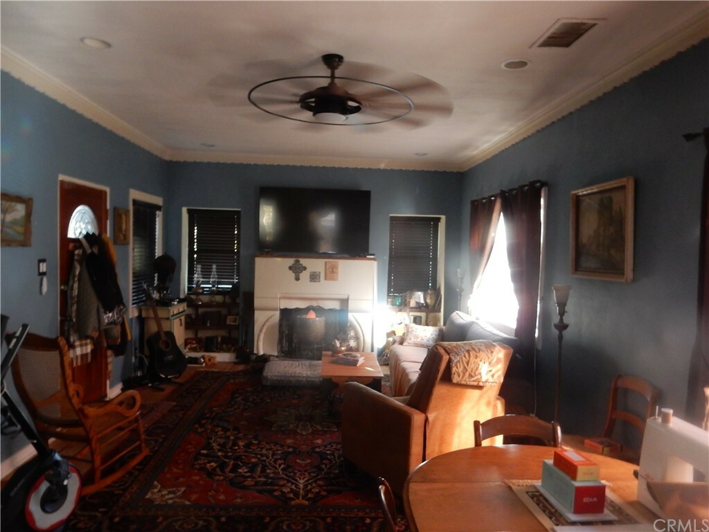 Property Photo: 5525 Olive Avenue CA 90805
