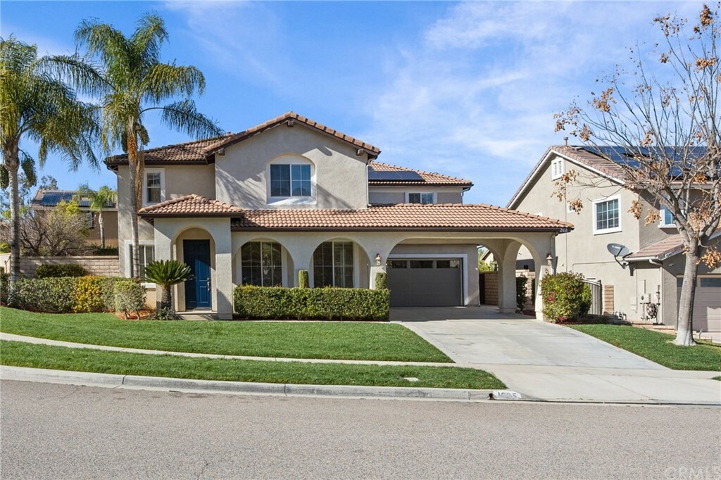 Property Photo:  1605 Rivendel Drive  CA 92883 