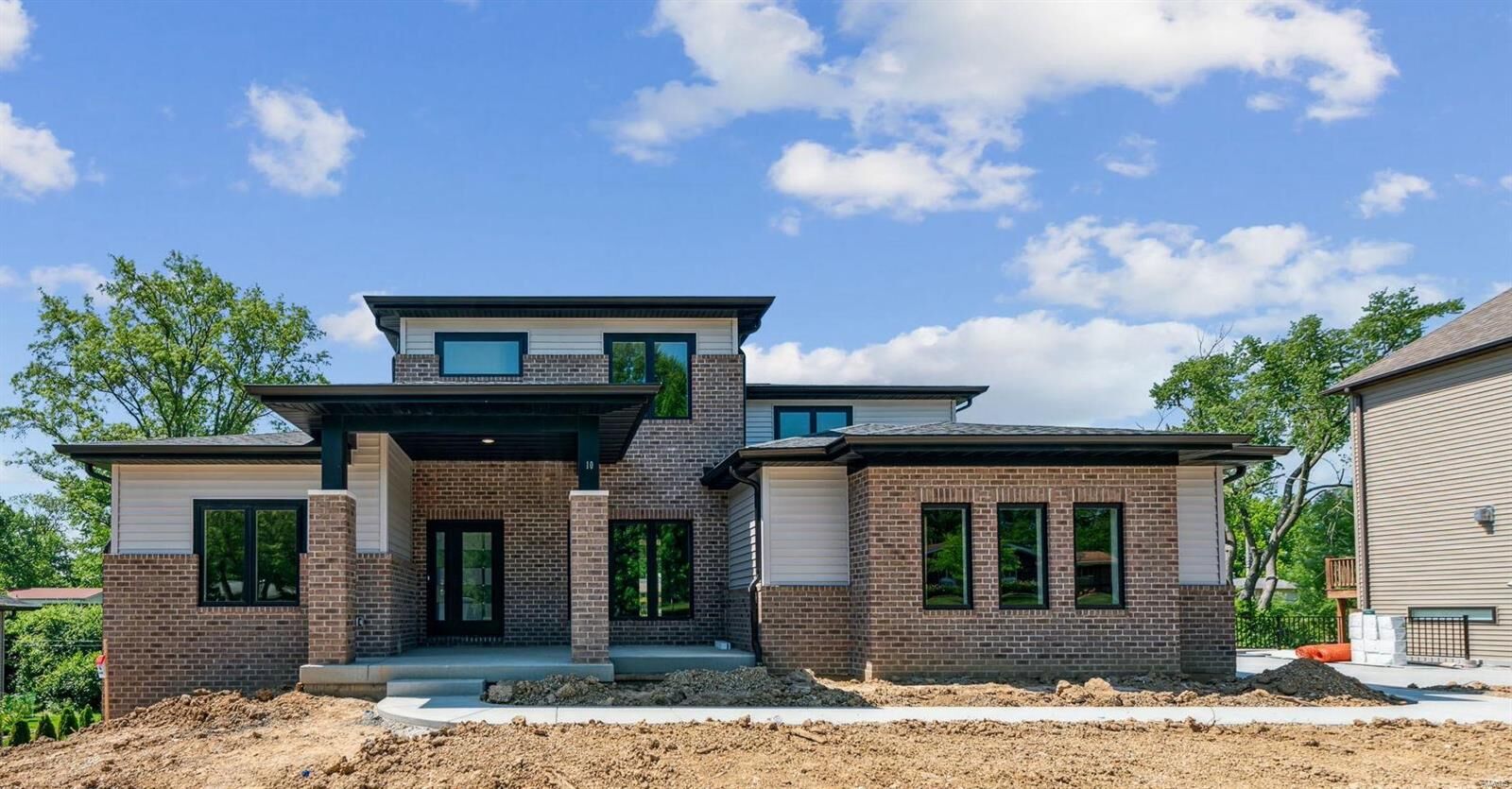 Property Photo:  10 Forsythia Lane  MO 63132 