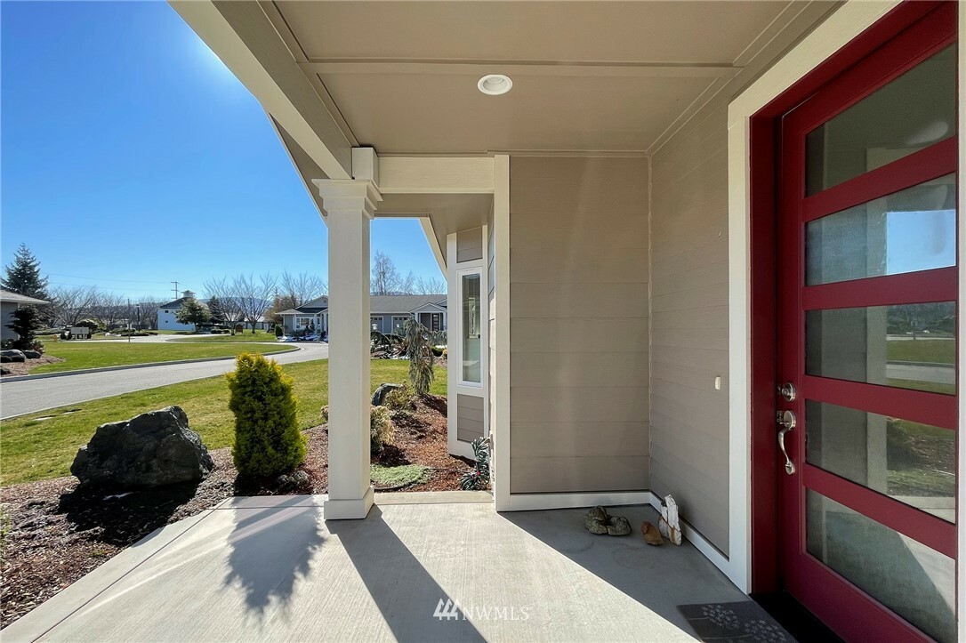 Property Photo:  522 W Evergreen Farm Way  WA 98382 