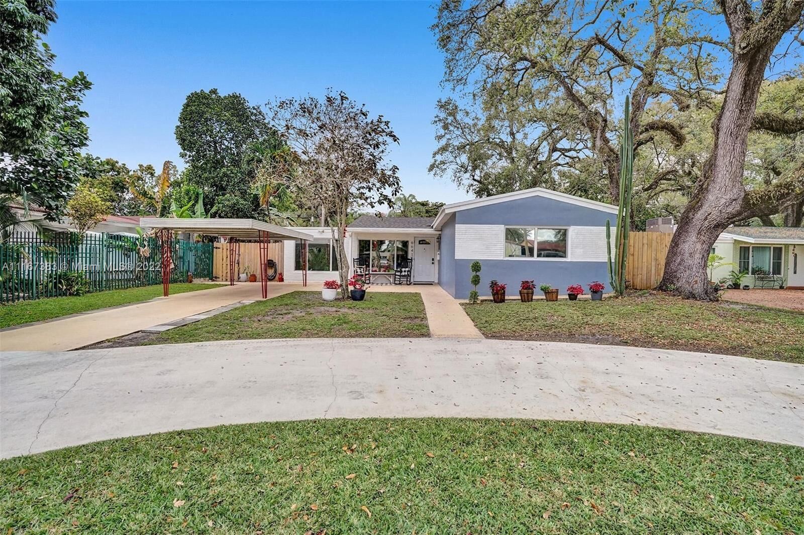 Property Photo:  6641 Freedom St  FL 33024 
