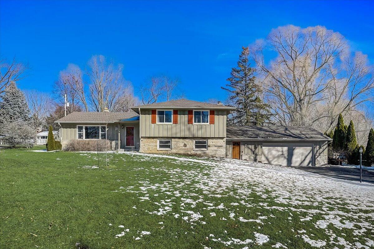 Property Photo:  1780 Whitemont Dr  WI 53045 