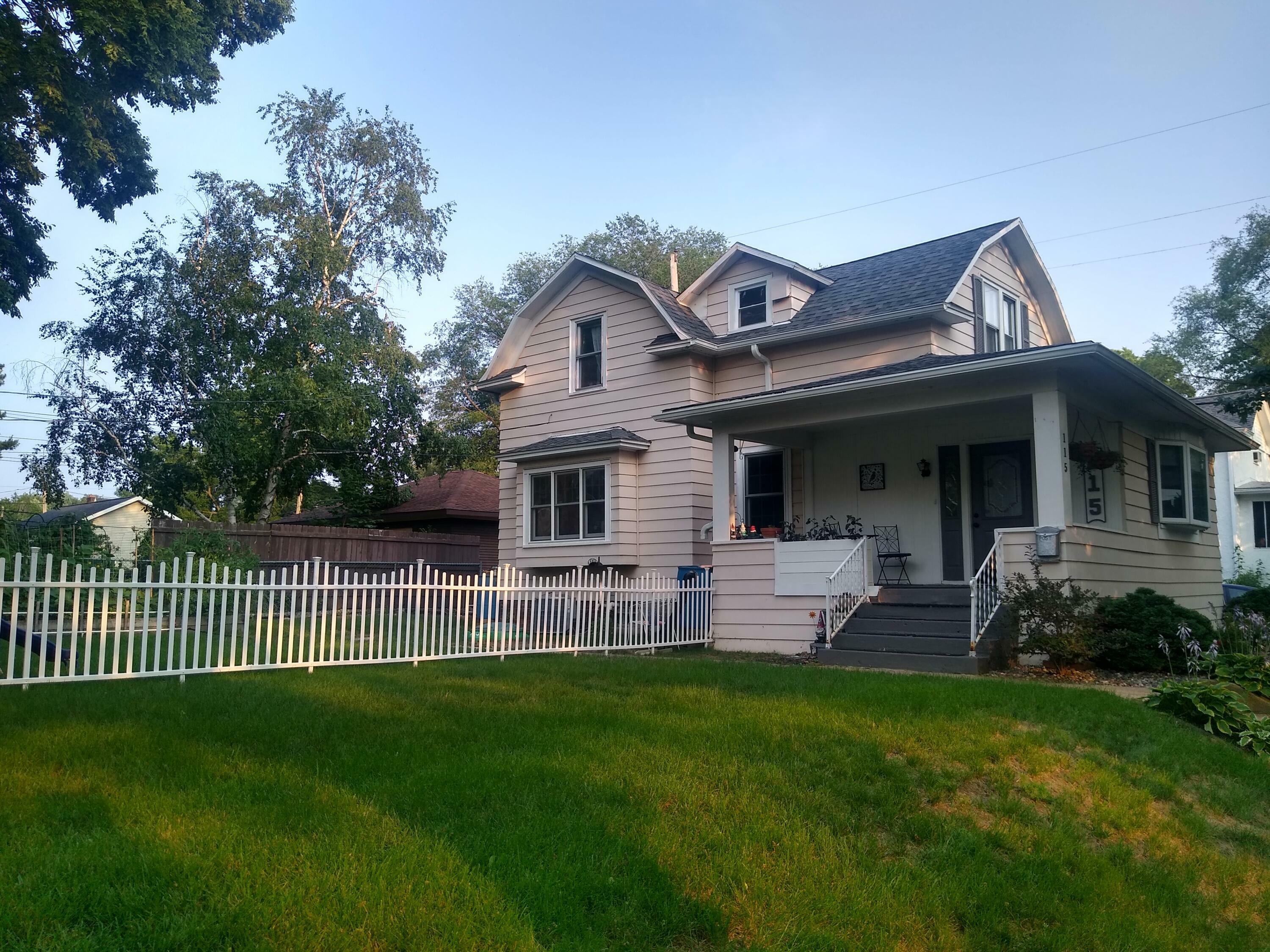 115 20th St  La Crosse WI 54601 photo