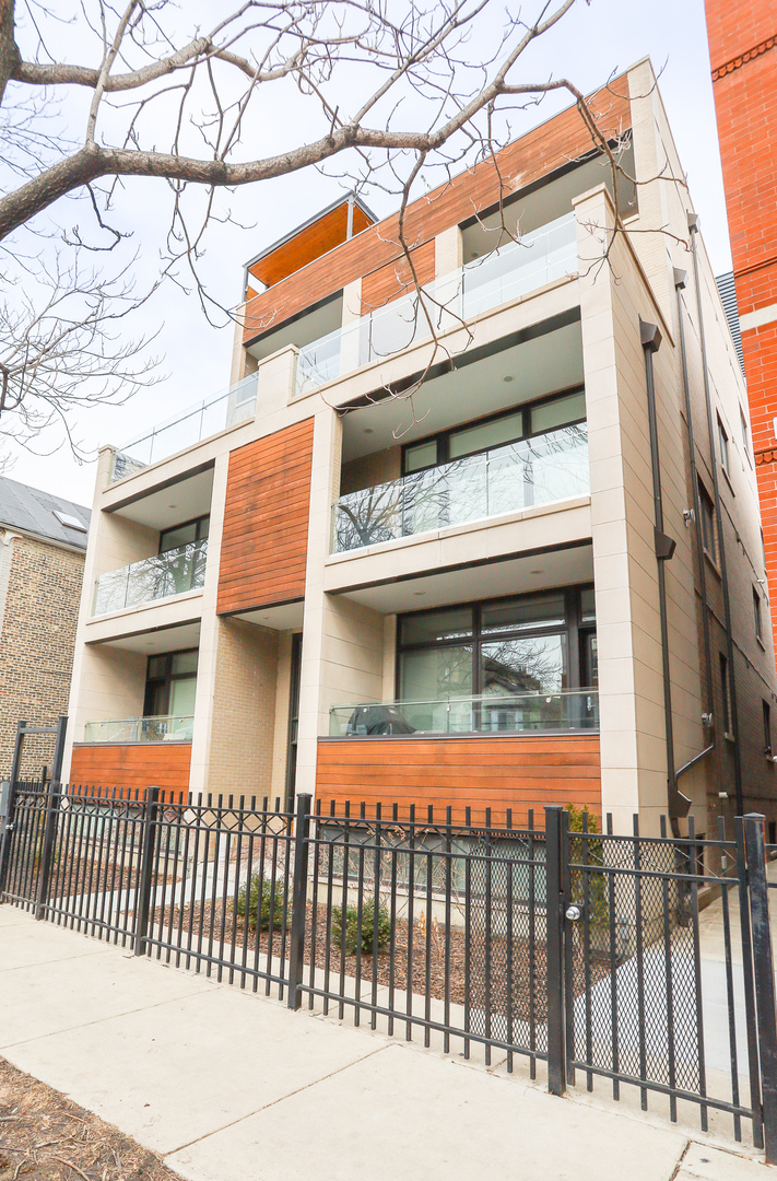 Property Photo:  1522 W Huron Street 3E  IL 60642 